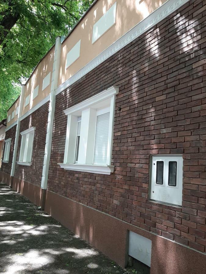 Bed&Breakfast Intermezzo Caffe Kikinda Exterior photo